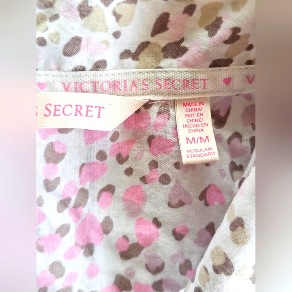 Victoria's Secret Pajama Button Up Top Leopard Cheetah Print Ivory Pink & Beige - Picture 7 of 11